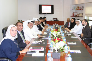 العبسي يطلع وفداً إماراتيّاً على تجربة هيئة تنظيم سوق العمل في تقنية المعلومات وخدمات العملاء