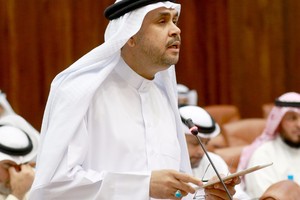 العطيش يتوعد 'الأشغال' بالمساءلة إذا لم تتصدَّ للكلاب الضالة