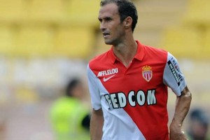 موناكو ينهي تعاقده مع كارفاليو مدافع البرتغال