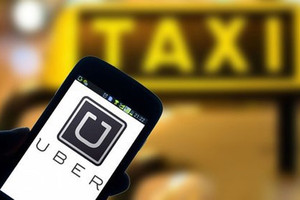 كوستاريكا: اشتباكات وفوضى مرورية جراء احتجاج سائقي التاكسي على شركة أوبر