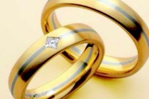 خاطبة سعودية تخطب ضرتها بنفسها دون أن تعلم