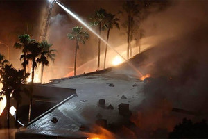 الحرائق تواصل تدمير غابات الغرب الاميركي 