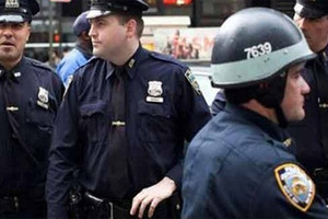 احتجاز شرطي من واشنطن على ذمة المحاكمة بعد اتهامه بمساعدة داعش