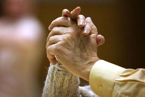 نهاية مؤثرة.. تزوجا 63 عاماً وماتا في ساعة واحدة