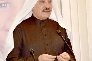 وزير 'العمل': مراجعة قانون الطفل لتشديد العقوبات على المتعرضين للأطفال والمستغلين لهم