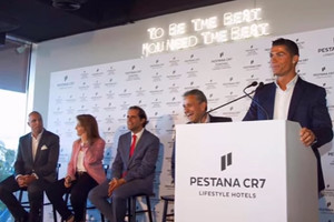 بالفيديو... رونالدو يستعد لافتتاح الفندق الثاني بلشبونة