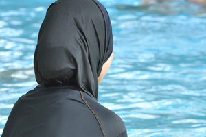 الأردن... 'شواطئ للمحجبات' بالحجز المسبق