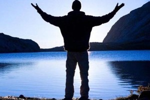 دراسة: الوقوف قليلاً أو الحركة يخفضان نسبة السكر في الدم خلال اليوم