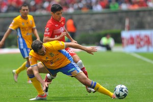 شيفاز غوادالاخارا يستعيد توازنه في الدوري المكسيكي