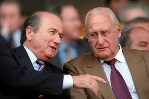 بلاتر: هافيلانج جعل كرة القدم 'لغة عالمية'