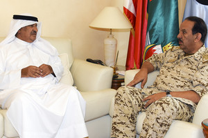 القائد العام يستقبل رئيس المكتب العسكري لجلالة الملك القائد الأعلى للقوات المسلحة‎