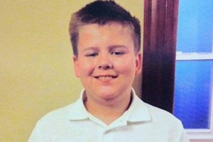 طفل ينتحر... ويترك رسالة صادمة للعالم!