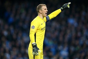 غوارديولا يفتح الباب لرحيل هارت عن مانشستر سيتي