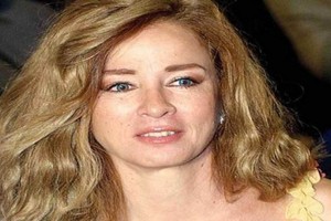 تكريم نجلاء فتحي في مهرجان أسوان الدولي لأفلام المرأة 