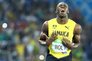 ﻿بولت «الفريد» ينال ذهبية 200 متر للمرة الثالثة على التوالي