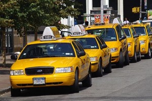 قانون جديد يستبعد شرط إجادة اللغة الإنجليزية بالنسبة لسائقي سيارات الأجرة في نيويورك