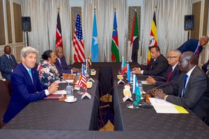 كيري يدعو قادة جنوب السودان للالتزام باتفاق السلام أو مواجهة العقوبات