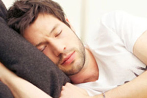 لماذا ننام على الجانب الأيمن ؟