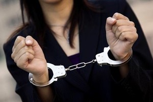 لماذا قَتَلت عشرينية بالسعودية زوجها؟