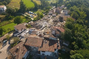 ارتفاع عدد قتلى زلزال إيطاليا إلى 278