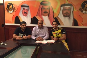 علي يوسف يوقع لـ 'يد الأهلي' لثلاثة مواسم