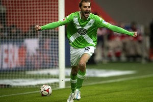 فولفسبورغ الألماني يبيع دوست لسبورتنغ لشبونة البرتغالي