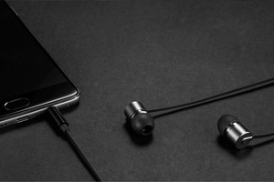 'ون بلس' تعلن عن سماعة الأذن الجديدة 'OnePlus Bullets V2'