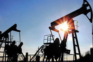 هبوط أسعار النفط نتيجة زيادة إنتاج العراق