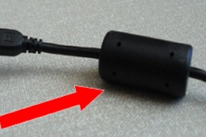 ما هو سر القطعة البلاستيكية الموجودة على كابلات الشحن؟