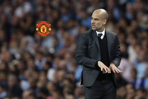 بداية الحرب... غوارديولا يسخر من مانشستر يونايتد