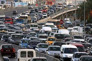 مقتل 14 شخصا واصابة 51 آخرين في حادث سير وسط غرب تونس