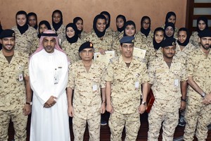 قوة الدفاع تقيم حفل تخريج دورة النشاط الصيفي الأول 'وطني مسئوليتي' بالخدمات الطبية الملكية