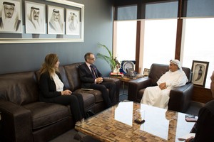 رئيس 'الأعلى للصحة' يبحث مع السفير البريطاني الاستفادة من التجارب البريطانية في القطاع الصحي