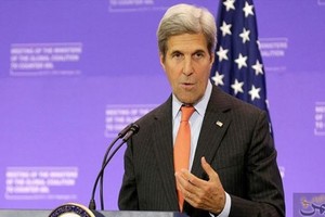 كيري يحذر الهند من ان البيروقراطية تهدد نموها