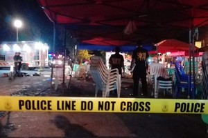 بالصور... مقتل 12 وإصابة 60 في انفجار بسوق ليلي بالفلبين 