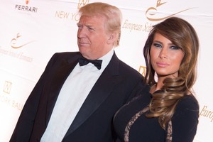 ميلانيا ترامب تقاضي صحيفة بريطانية ومدوّن بشأن مقالات عن ماضيها!