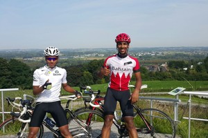 بالصور... الدراجان السعدي والعالي يشاركان بمعسكر تدريبي في بلجيكا