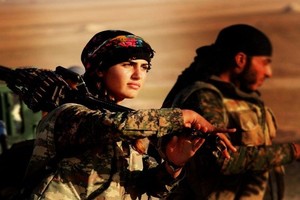 'داعش' يقتل 'أنجلينا جولي' الكردية في منبج السورية