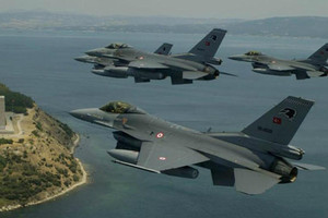 الطائرات التركية تقصف 10 أهداف لحزب العمال الكردستاني