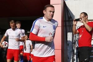 روني يحطم الرقم القياسي لعدد المباريات الدولية مع انجلترا