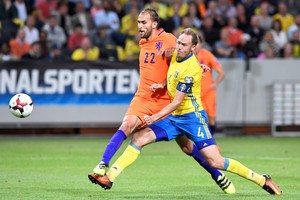 بالفيديو... التعادل يخيم على مباراة السويد وهولندا في تصفيات المونديال