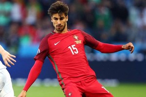 برشلونة يتلقى ضربة جديدة بإصابة لاعب جديد