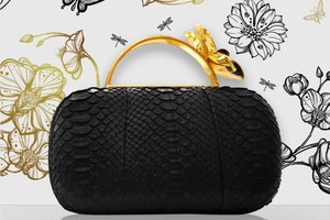 حقائب اليد للمصممة ساندرا رزق الآن في محلات Seventh Heaven في البحرين