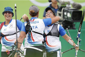 بالفيديو... إعادة مدير تحرير صحيفة إيطالية إلى عمله بعد إقالته لوصفه ثلاث رياضيات بأنهن 'ممتلئات'