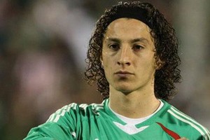 جواردادو يدافع عن مدرب المكسيك