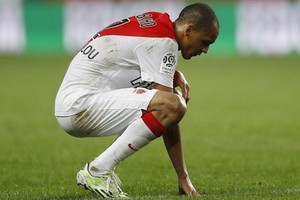 موناكو الفرنسي يمدد عقد البرازيلي فابينيو