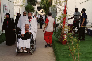 بالصور.. الحجاج البحرينيون في ساعات الصباح الأولى في صعيد عرفة