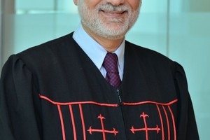 القسيس هاني عزيز مهنئًا بالعيد: شعوب الخليج ترفل بالسلام بفضل حكمة حكامها