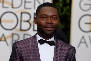 «يونايتد كينغدم» فيلم يجسد قصة تاريخية للحب في مواجهة العنصرية