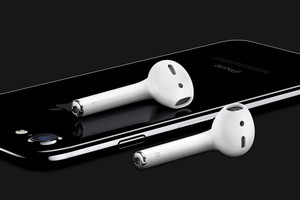 4 طرق لتشغيل الصوت عند شحن 'iPhone 7'